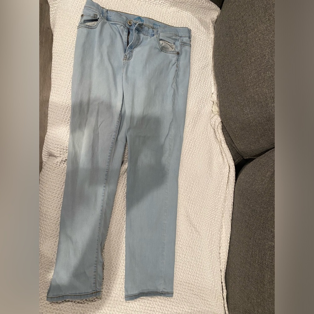 USED Thereabouts Light Wash Girlfriend Jeans